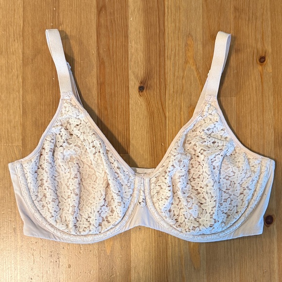Chantelle Elegant Cream Lace Bra - Picture 1 of 2